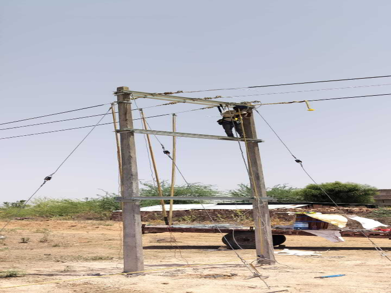 11/.433 kV dtr erection